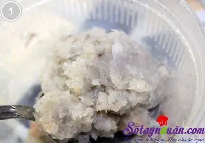 Ch&aacute;o nấm t&ocirc;m cho trẻ 1