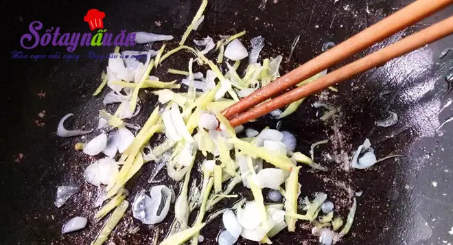Cơm sườn chuẩn vị nh&agrave; l&agrave;m ngon hết nấc 1