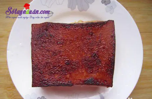 Độc đ&aacute;o với thịt sốt h&igrave;nh kim tự th&aacute;p - m&oacute;n ngon H&agrave;ng Ch&acirc;u 5
