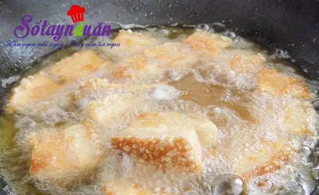 Học l&agrave;m thịt ba chỉ chi&ecirc;n gi&ograve;n từng miếng cực hấp dẫn 5