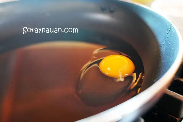 C&aacute;ch l&agrave;m b&aacute;nh m&igrave; trứng ốp la 1