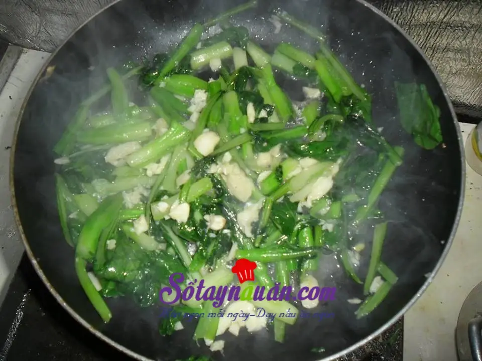 Cải ngồng x&agrave;o tỏi 1