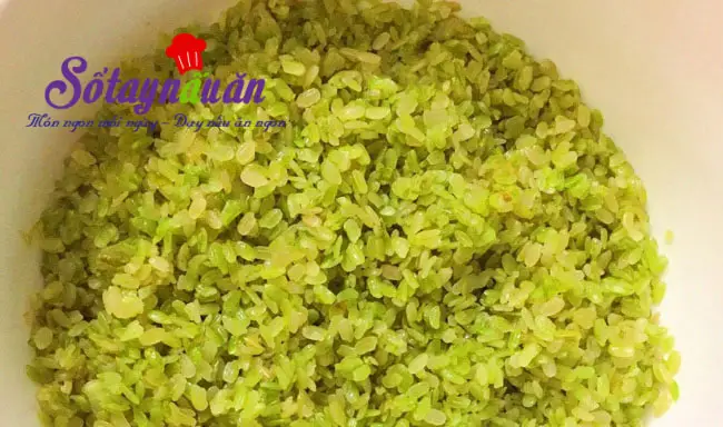 Hướng dẫn c&aacute;ch nấu x&ocirc;i cốm 4