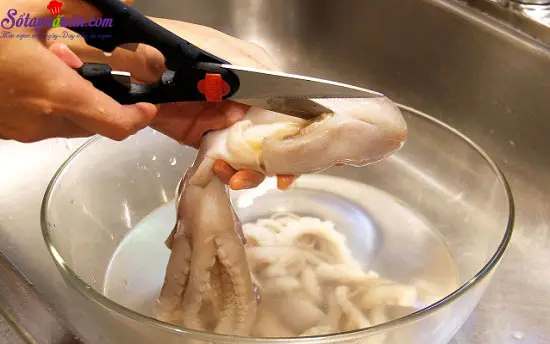 c&aacute;ch l&agrave;m bạch tuộc x&agrave;o cay kiểu h&agrave;n 3