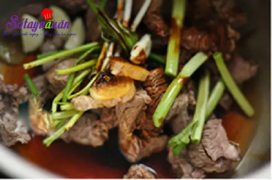 Hướng dẫn l&agrave;m b&ograve; hầm si&ecirc;u ngon kh&ocirc;ng thể ch&ecirc;