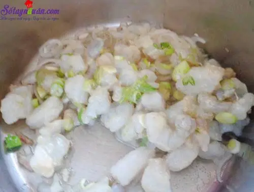 huong-dan-nau-canh-muop-dau-hu-dam-da-dua-com-buoc-4