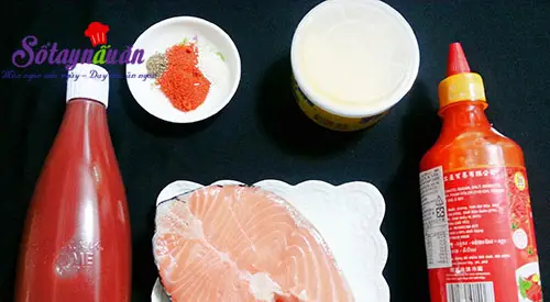 Ngon cơm với c&aacute; hồi &aacute;p chảo sốt chua ngọt nguy&ecirc;n liệu
