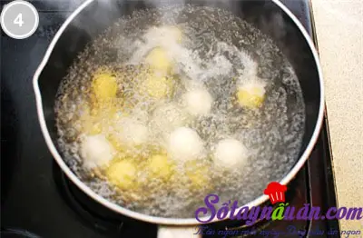 Trổ t&agrave;i l&agrave;m b&aacute;nh gạo sốt kem nấm 4