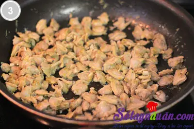 Trứng g&agrave; r&aacute;n hến 3