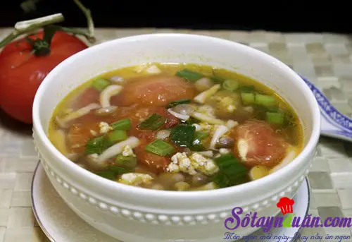 Hướng dẫn cách làm canh thịt nạc nấu nấm và cà chua