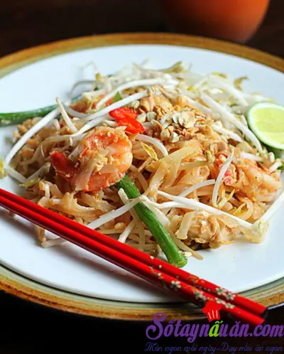 Hướng dẫn cách làm hủ tiếu xào chua ngọt