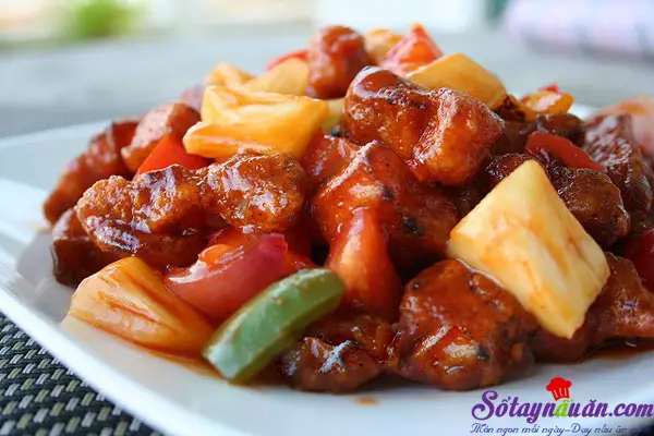 Thịt rán giòn sốt dứa